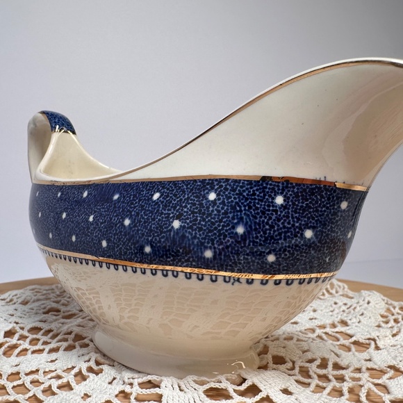 Vintage Staffordshire England Gravy Boat | Blue & White | 22K Gold Trim - Picture 5 of 8